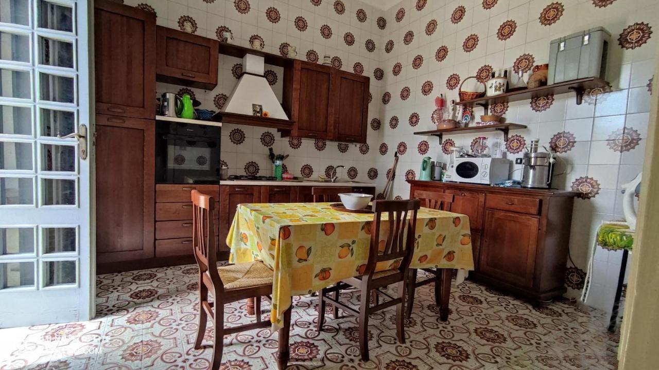 Casa Resci - Dimora Del 1884 Bed & Breakfast Tricase Exterior foto