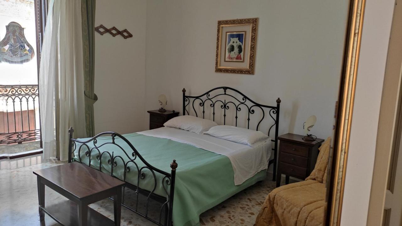 Casa Resci - Dimora Del 1884 Bed & Breakfast Tricase Exterior foto
